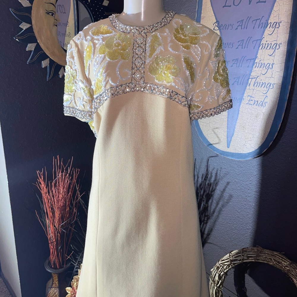🧡 Beautiful Vinatge Bizet 100% M Wool Dress